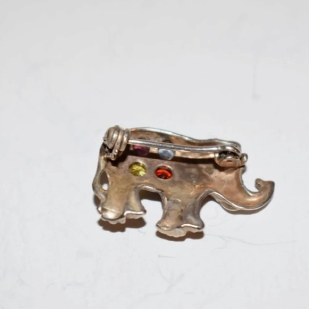 Vintage Sterling Silver elephant gem‎ stone marcasite Brooch